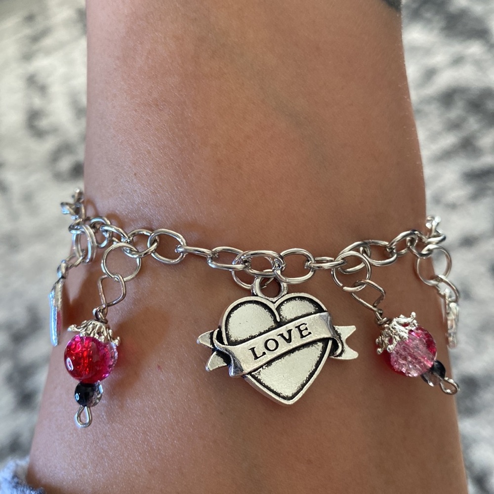 ❤️ CUTE CHARM BRACELET 🖤